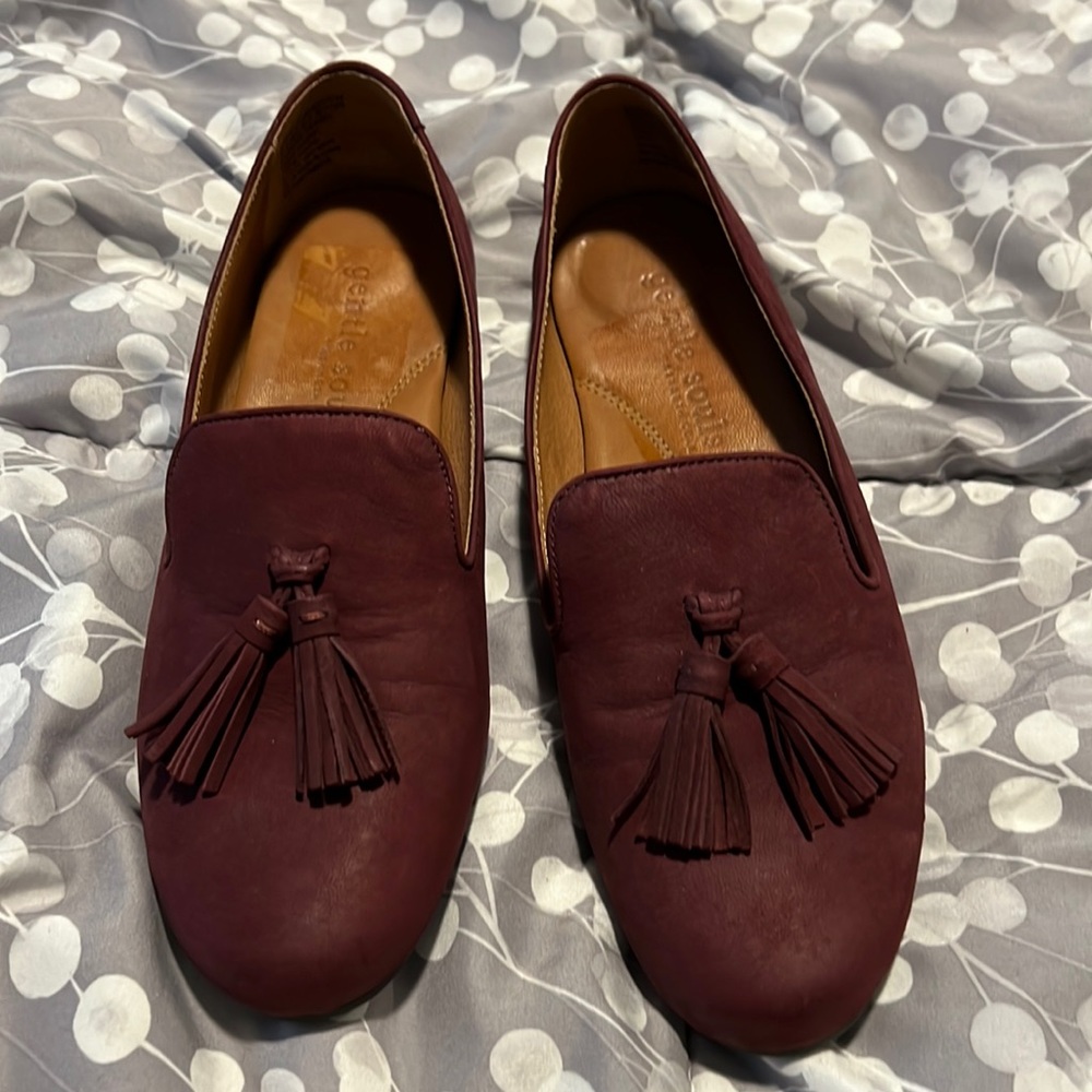 Gentle souls be Kenneth Cole leather loafers